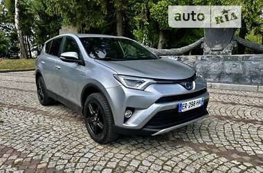 Внедорожник / Кроссовер Toyota RAV4 2017 в Львове