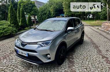 Внедорожник / Кроссовер Toyota RAV4 2017 в Львове