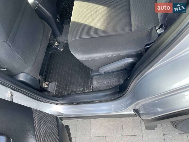 Позашляховик / Кросовер Toyota RAV4 2017 в Луцьку