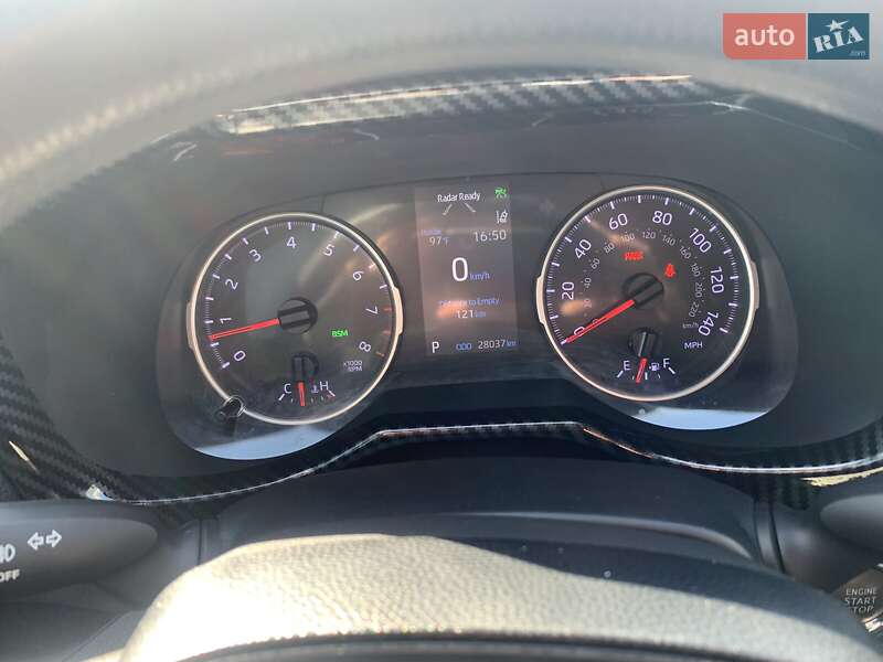 Позашляховик / Кросовер Toyota RAV4 2021 в Києві