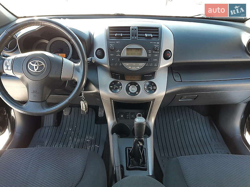 Позашляховик / Кросовер Toyota RAV4 2007 в Харкові