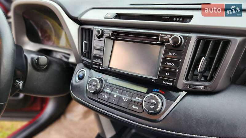 Внедорожник / Кроссовер Toyota RAV4 2017 в Шептицькому