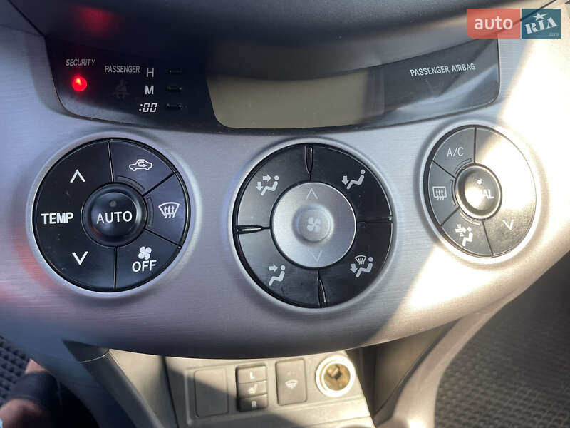 Позашляховик / Кросовер Toyota RAV4 2007 в Володимирі