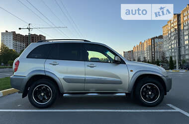 Внедорожник / Кроссовер Toyota RAV4 2003 в Буче