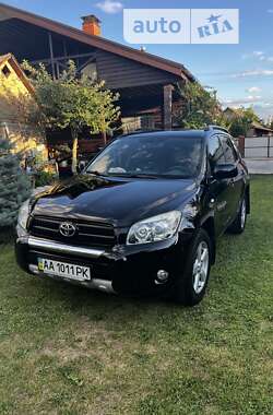 Внедорожник / Кроссовер Toyota RAV4 2008 в Киеве