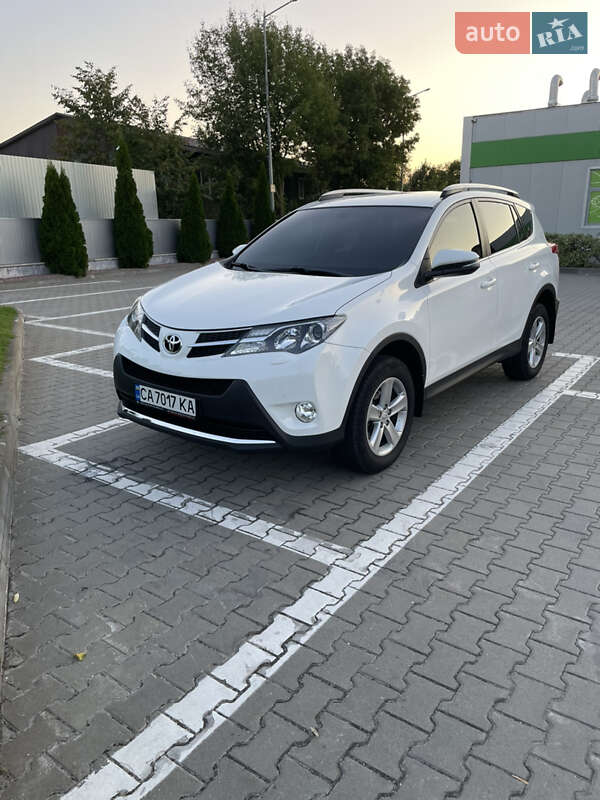 Позашляховик / Кросовер Toyota RAV4 2014 в Черкасах