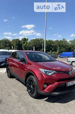 Внедорожник / Кроссовер Toyota RAV4 2017 в Днепре