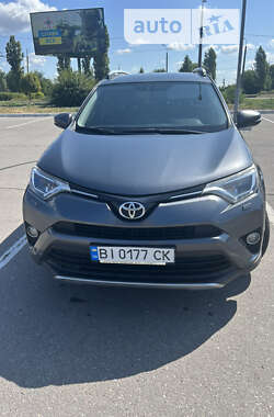 Позашляховик / Кросовер Toyota RAV4 2017 в Кременчуці