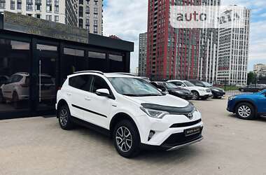 Внедорожник / Кроссовер Toyota RAV4 2018 в Киеве