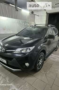 Позашляховик / Кросовер Toyota RAV4 2013 в Ізюмі