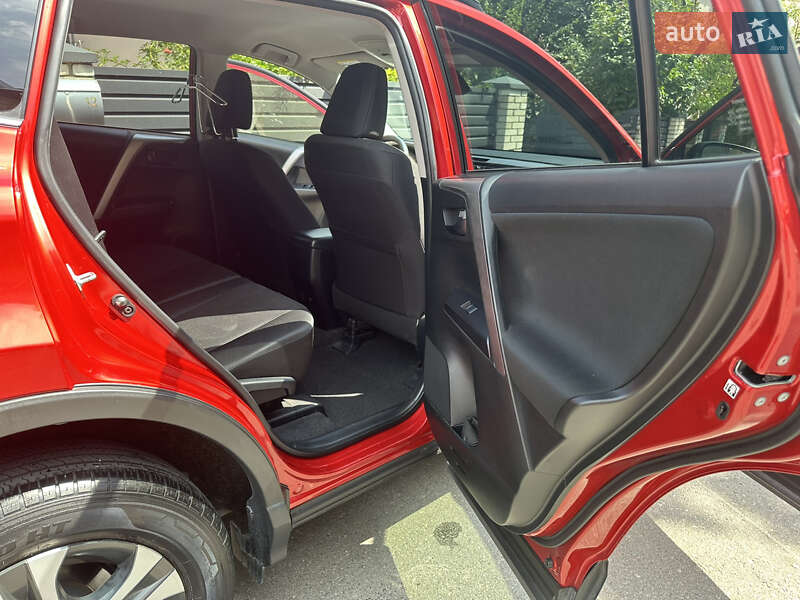 Позашляховик / Кросовер Toyota RAV4 2017 в Івано-Франківську фото 21 Позашляховик / Кросовер Toyota RAV4 2017 в Івано-Франківську