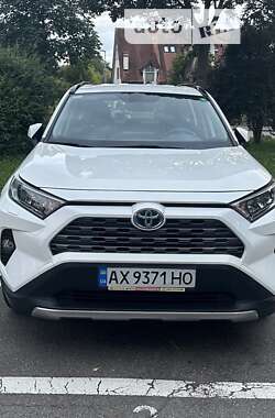 Позашляховик / Кросовер Toyota RAV4 2019 в Києві