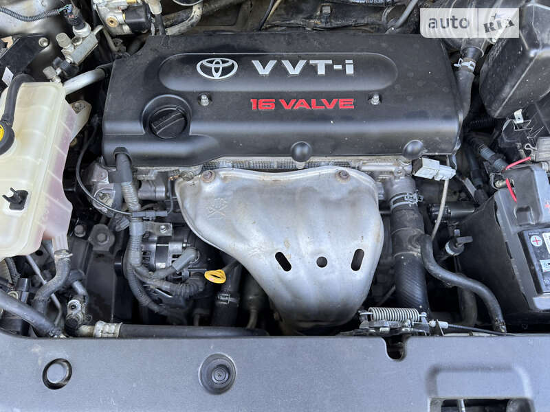 Позашляховик / Кросовер Toyota RAV4 2010 в Мені