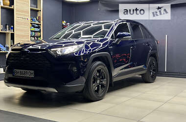 Внедорожник / Кроссовер Toyota RAV4 2021 в Одессе