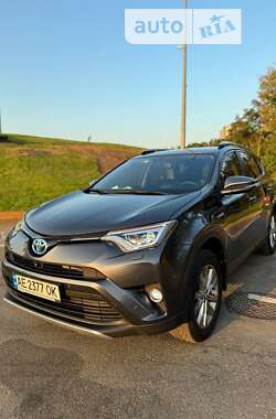 Внедорожник / Кроссовер Toyota RAV4 2017 в Киеве