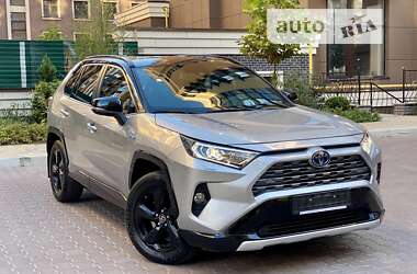 Позашляховик / Кросовер Toyota RAV4 2019 в Києві