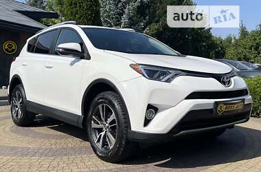 Внедорожник / Кроссовер Toyota RAV4 2016 в Львове