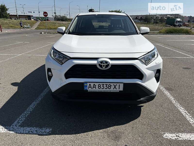 Позашляховик / Кросовер Toyota RAV4 2019 в Києві