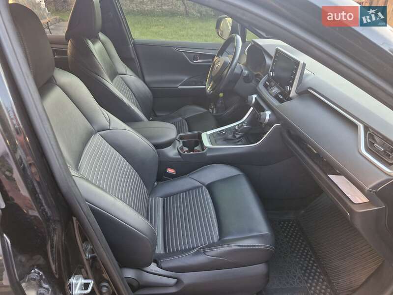 Позашляховик / Кросовер Toyota RAV4 2020 в Хмельницькому фото 8 Позашляховик / Кросовер Toyota RAV4 2020 в Хмельницькому