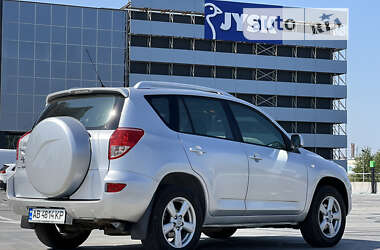 Внедорожник / Кроссовер Toyota RAV4 2006 в Киеве