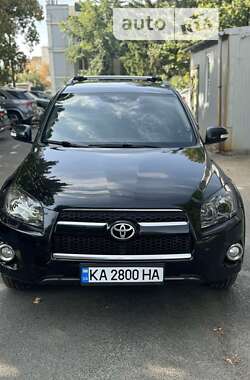 Внедорожник / Кроссовер Toyota RAV4 2010 в Киеве