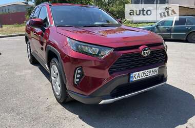 Внедорожник / Кроссовер Toyota RAV4 2020 в Киеве