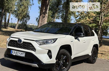 Позашляховик / Кросовер Toyota RAV4 2020 в Києві