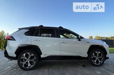 Позашляховик / Кросовер Toyota RAV4 2020 в Києві