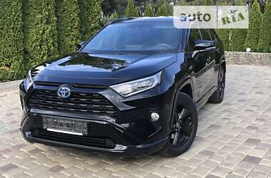 Внедорожник / Кроссовер Toyota RAV4 2021 в Киеве