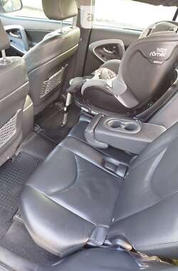 Внедорожник / Кроссовер Toyota RAV4 2006 в Днепре