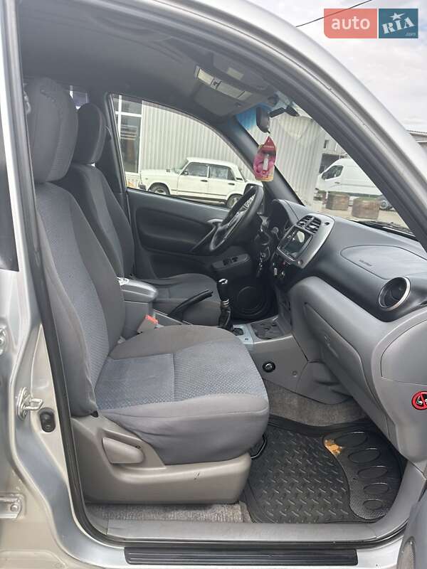 Внедорожник / Кроссовер Toyota RAV4 2001 в Николаеве фото 3 Внедорожник / Кроссовер Toyota RAV4 2001 в Николаеве