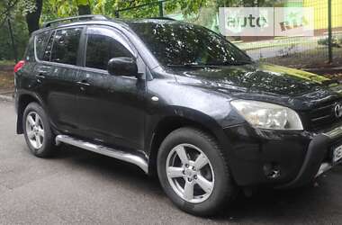 Внедорожник / Кроссовер Toyota RAV4 2006 в Киеве