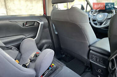 Внедорожник / Кроссовер Toyota RAV4 2020 в Одессе