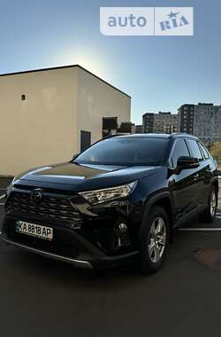 Внедорожник / Кроссовер Toyota RAV4 2020 в Киеве