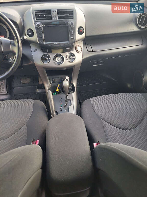 Позашляховик / Кросовер Toyota RAV4 2007 в Ірпені