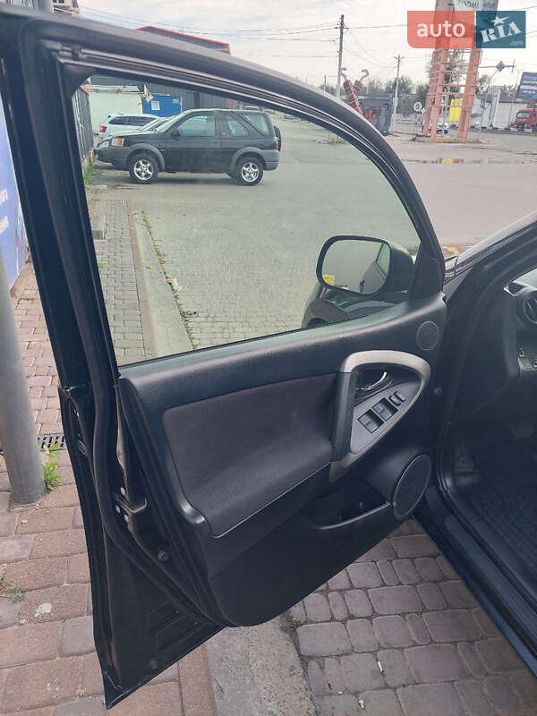 Позашляховик / Кросовер Toyota RAV4 2007 в Ірпені