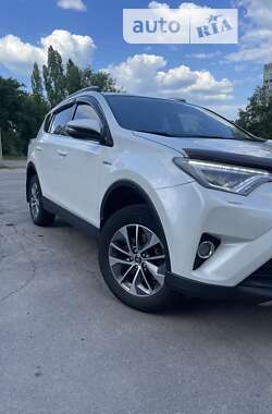 Внедорожник / Кроссовер Toyota RAV4 2017 в Харькове