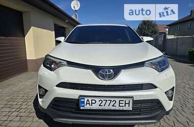 Внедорожник / Кроссовер Toyota RAV4 2017 в Запорожье