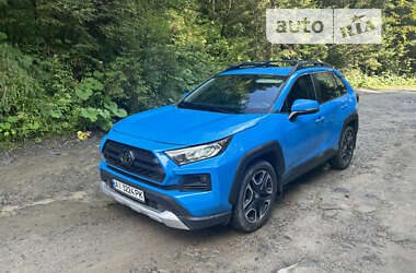 Внедорожник / Кроссовер Toyota RAV4 2019 в Киеве