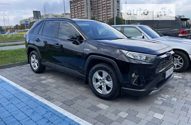 Позашляховик / Кросовер Toyota RAV4 2021 в Львові