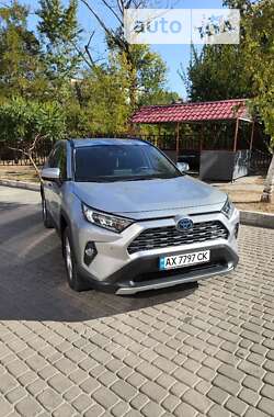 Позашляховик / Кросовер Toyota RAV4 2019 в Харкові