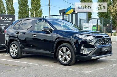 Внедорожник / Кроссовер Toyota RAV4 2020 в Кременчуге