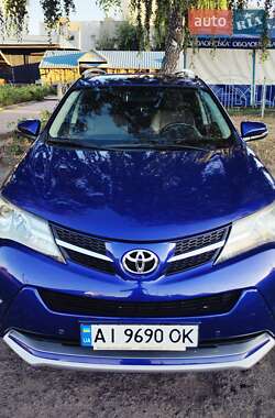 Позашляховик / Кросовер Toyota RAV4 2015 в Білій Церкві