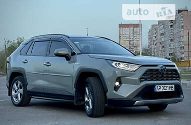 Позашляховик / Кросовер Toyota RAV4 2020 в Запоріжжі