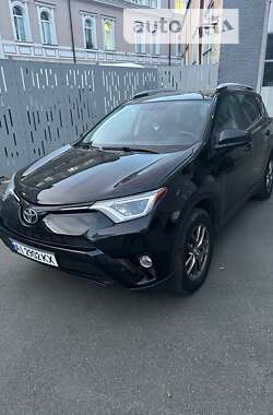 Позашляховик / Кросовер Toyota RAV4 2015 в Києві