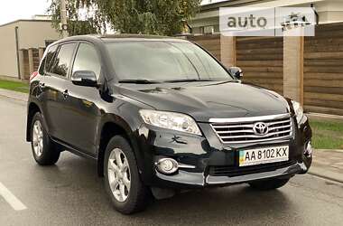 Внедорожник / Кроссовер Toyota RAV4 2011 в Киеве