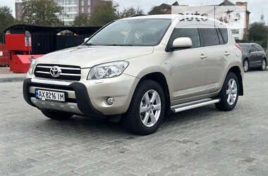 Внедорожник / Кроссовер Toyota RAV4 2008 в Стрые