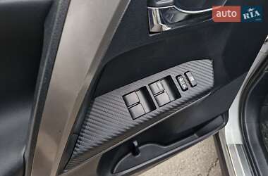 Внедорожник / Кроссовер Toyota RAV4 2014 в Николаеве