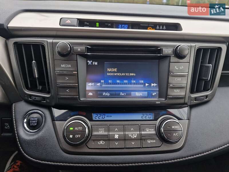 Внедорожник / Кроссовер Toyota RAV4 2014 в Николаеве