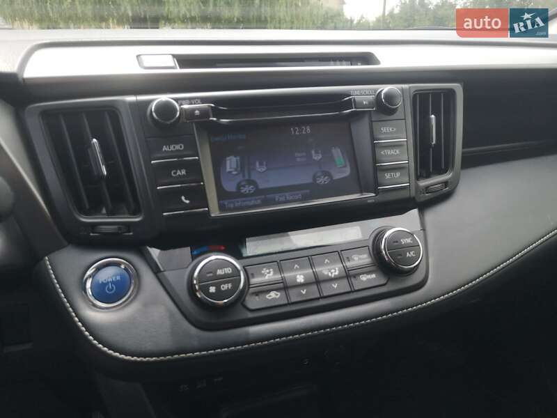 Внедорожник / Кроссовер Toyota RAV4 2018 в Ладыжине